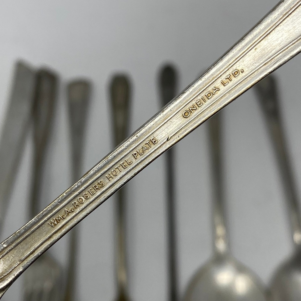 Vintage 15pc Mixed Brand Silverplate Flatware Lot - Picture 15 of 16
